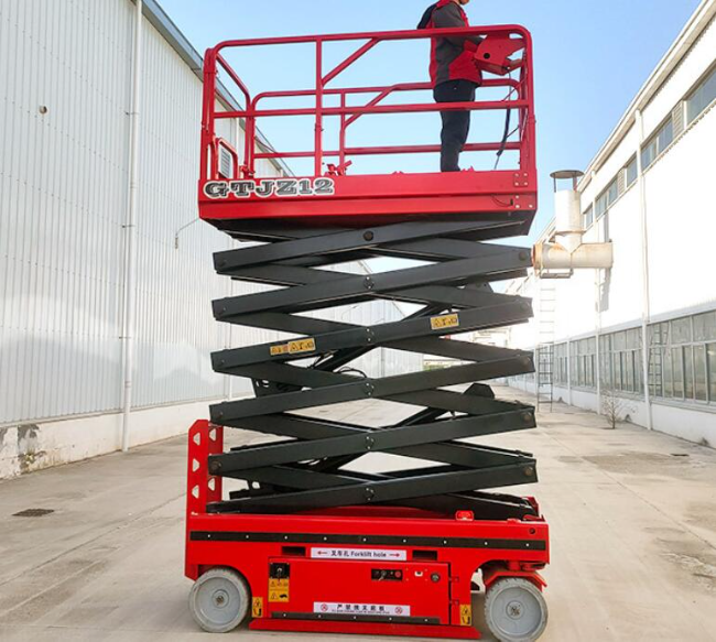 榆树自行走移动式升降机